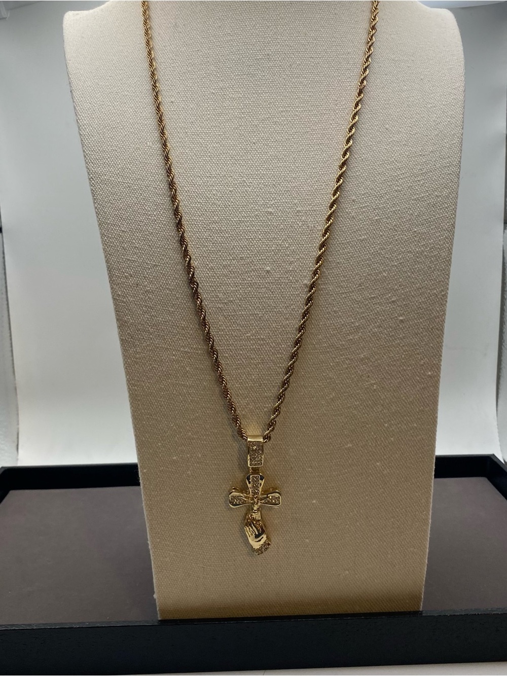 Akademiks Gold Cross Pendant Rope Chain Necklace - Picture 2 of 8